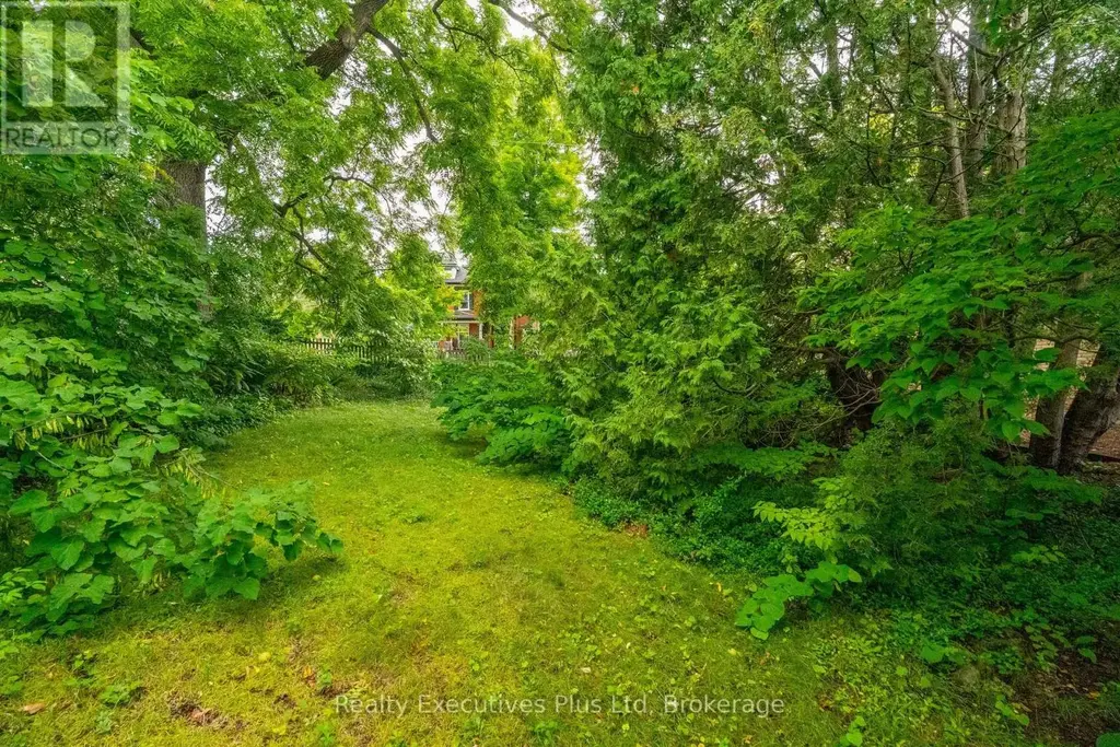 59 Hearn Avenue, Guelph (Junction/Onward Willow)